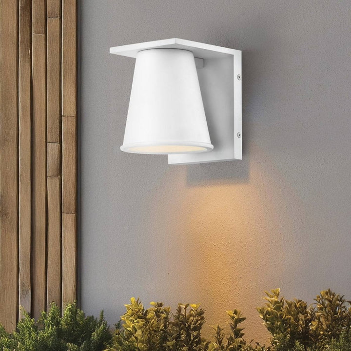 Hinkley Lighting HK-HANS-S-WHT Hans 1 Light Outdoor LED Wall Lantern Textured White