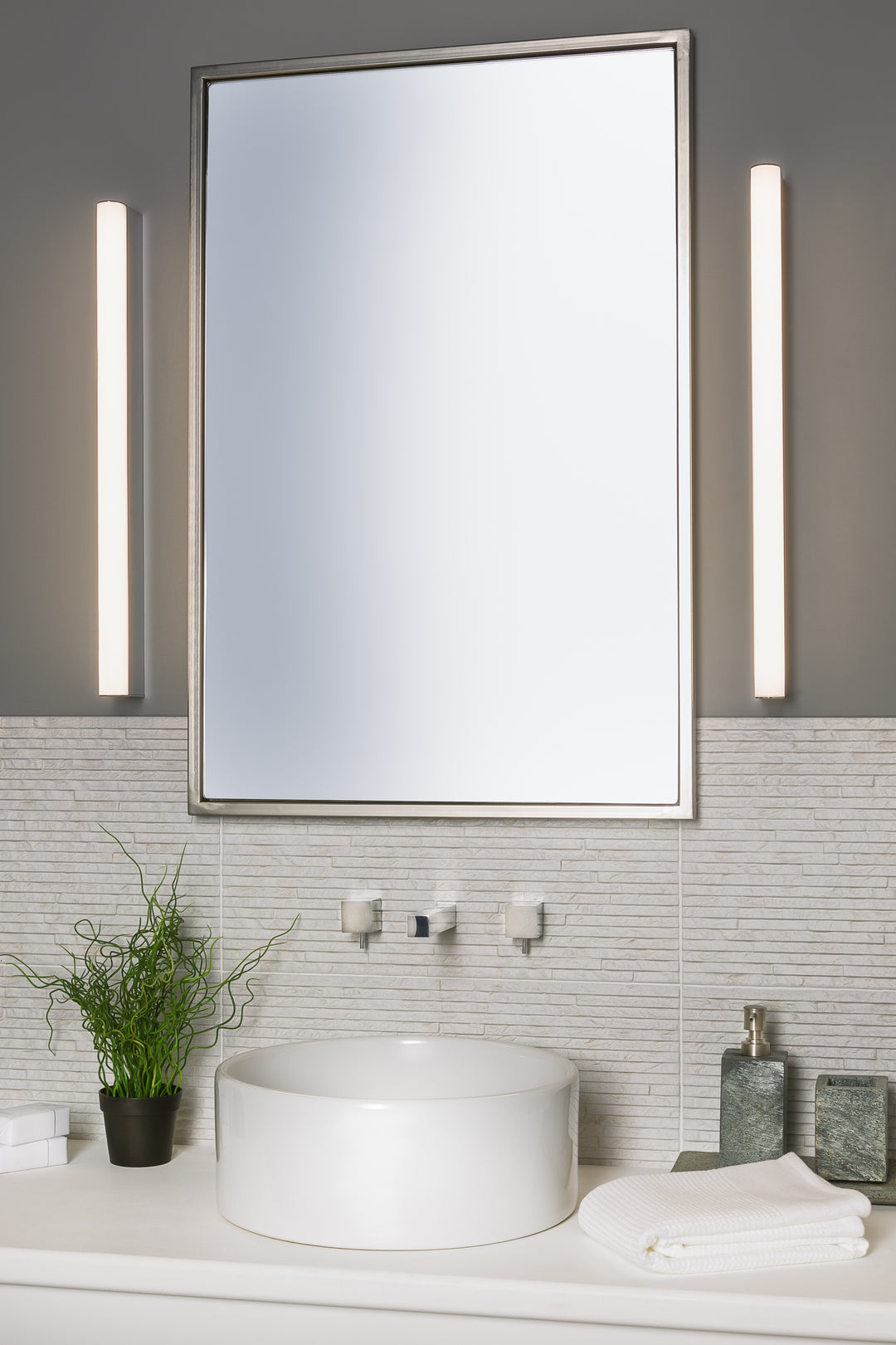 Astro 1308006 Artemis 600 LED Bathroom Wall Light Polished Chrome