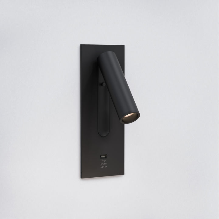 Astro 1215144 Fuse 3 USB C LED Reading Light Matt Black