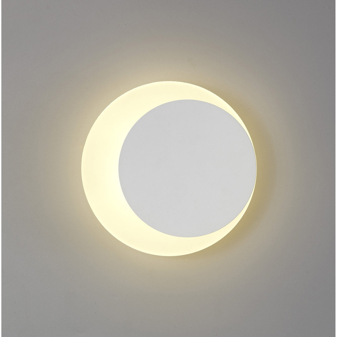 Nelson Lighting NLK03919 Modena Magnetic Base Wall Lamp LED 15/19cm Round Right Offset Sand White