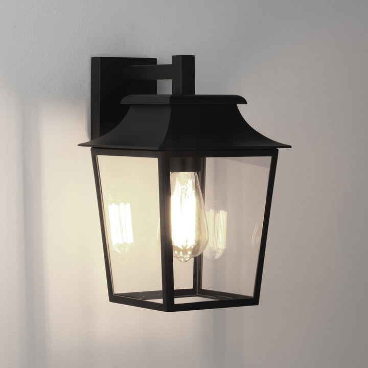 Astro 1340004 Richmond Lantern 200 Outdoor Black