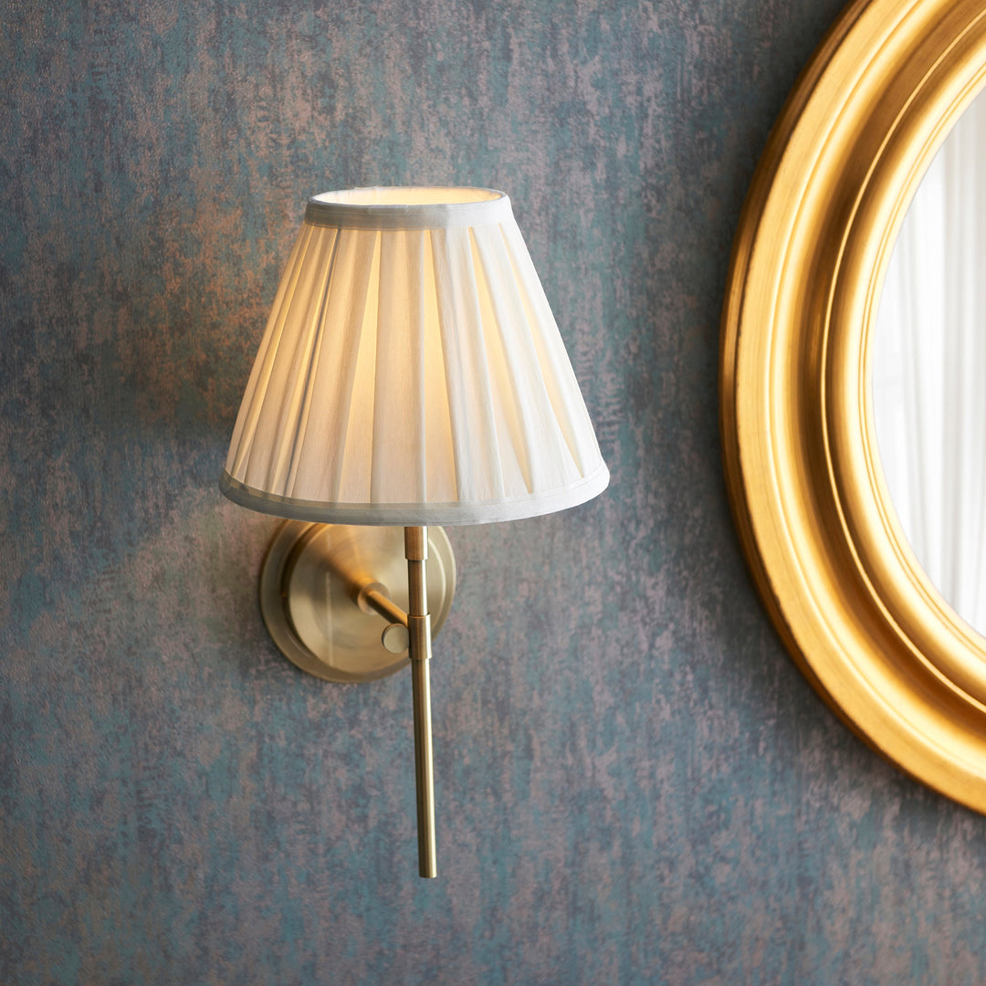103346 Rennes &amp; Carla Wall Light Brass Cream