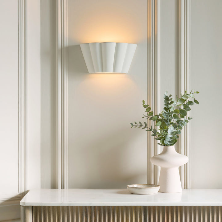 106615 Babylon Wall Light Ceramic