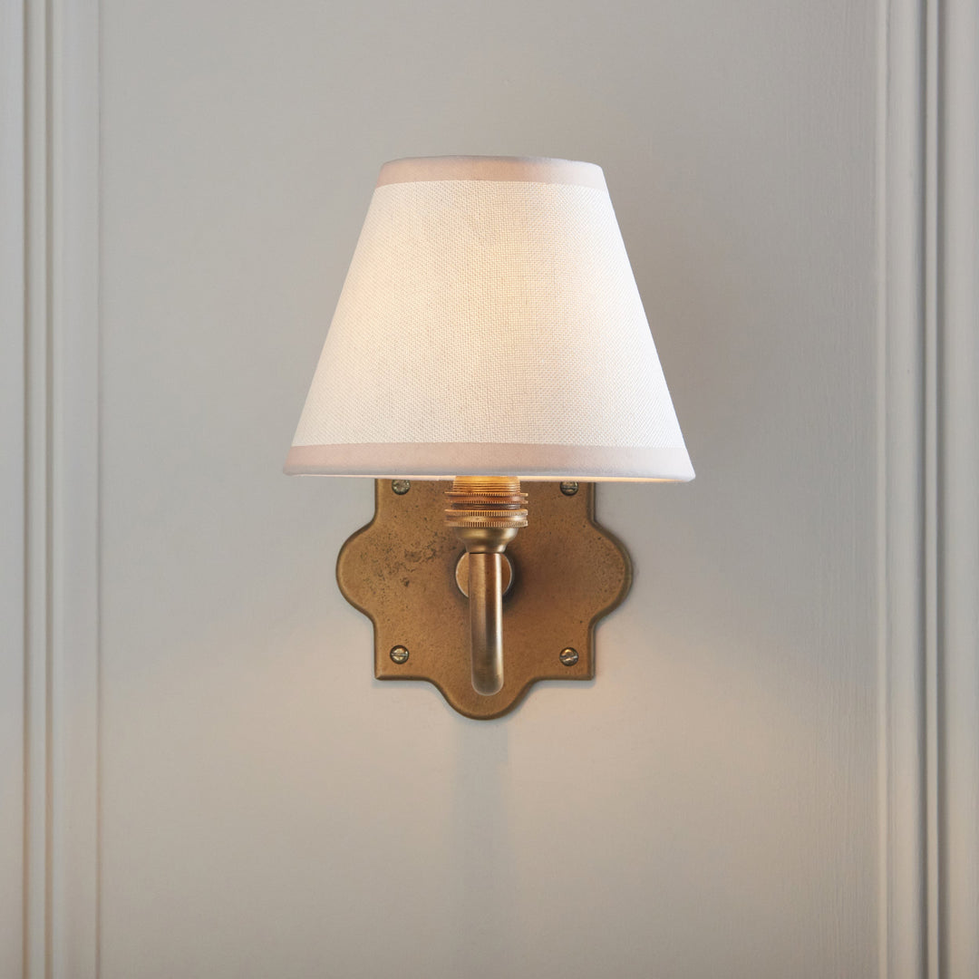 113759 Anvil Curve &amp; Ivy 16cm Wall Light Brass White