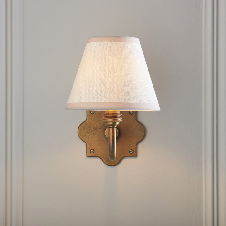 113759 Anvil Curve &amp; Ivy 16cm Wall Light Brass White