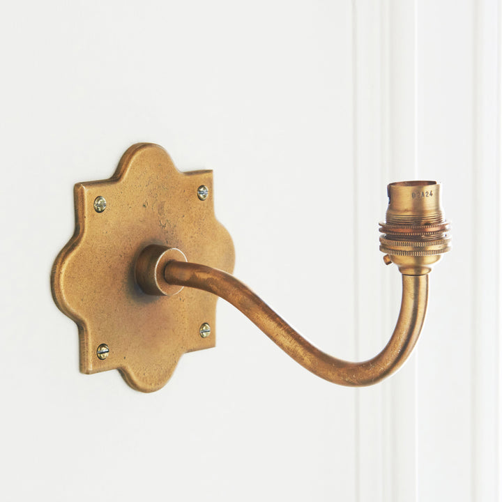113759 Anvil Curve &amp; Ivy 16cm Wall Light Brass White