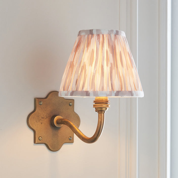 113763 Anvil Curve &amp; Ikat 16cm Wall Light Brass