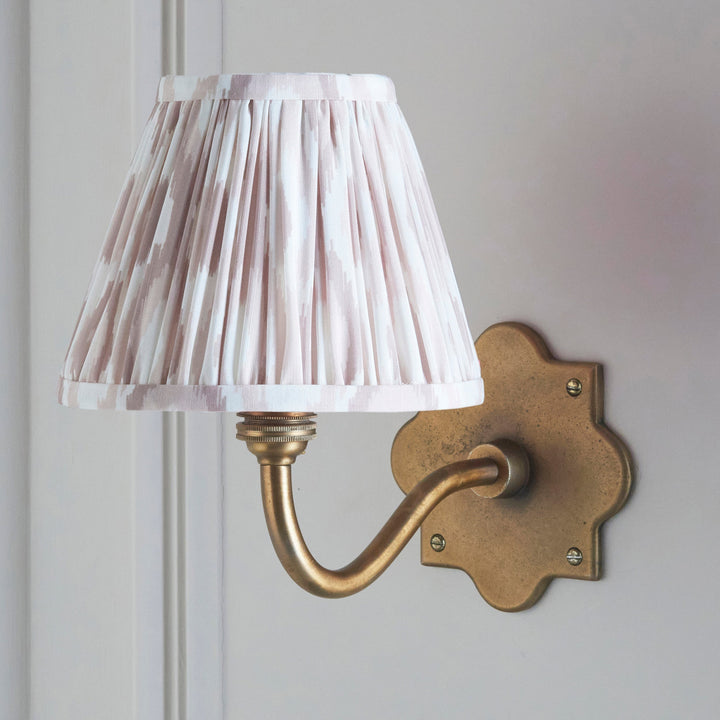 113763 Anvil Curve &amp; Ikat 16cm Wall Light Brass