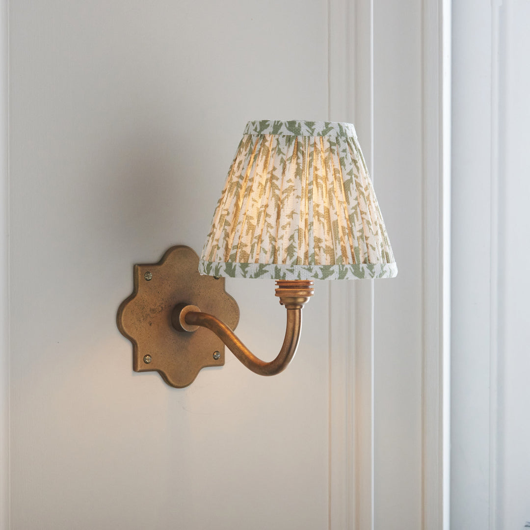 113768 Anvil Curve &amp; Leaf 16cm Wall Light Brass Green