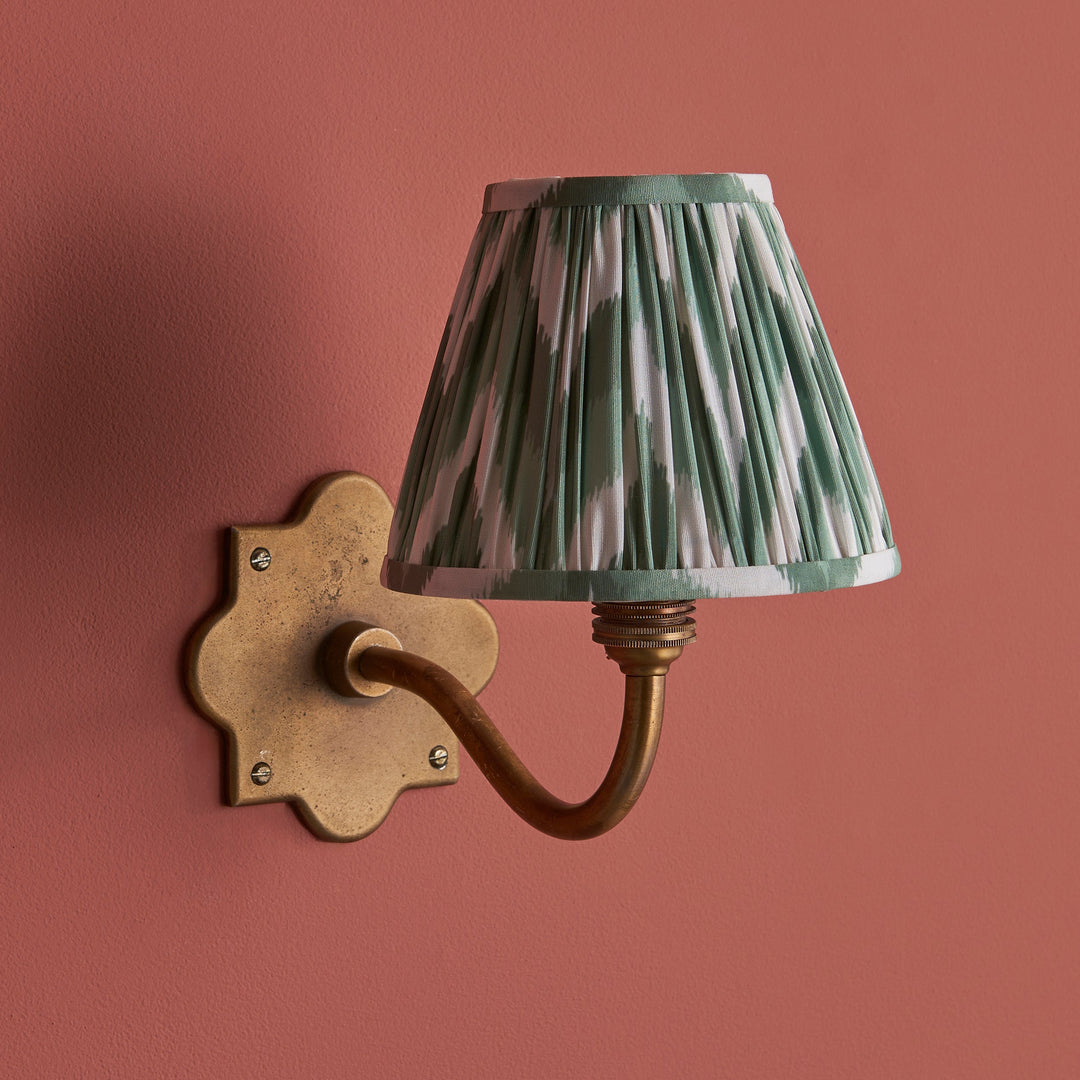 113773 Anvil Curve &amp; Zigzag 16cm Wall Light Brass Green