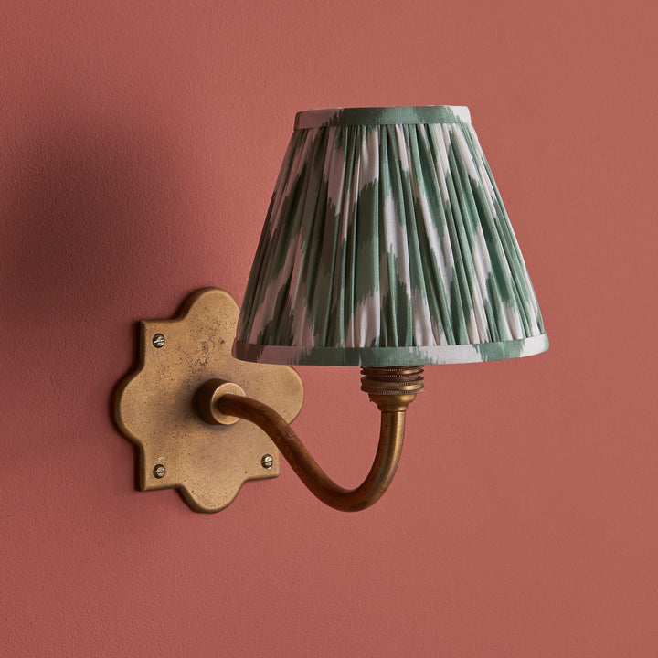 113773 Anvil Curve &amp; Zigzag 16cm Wall Light Brass Green