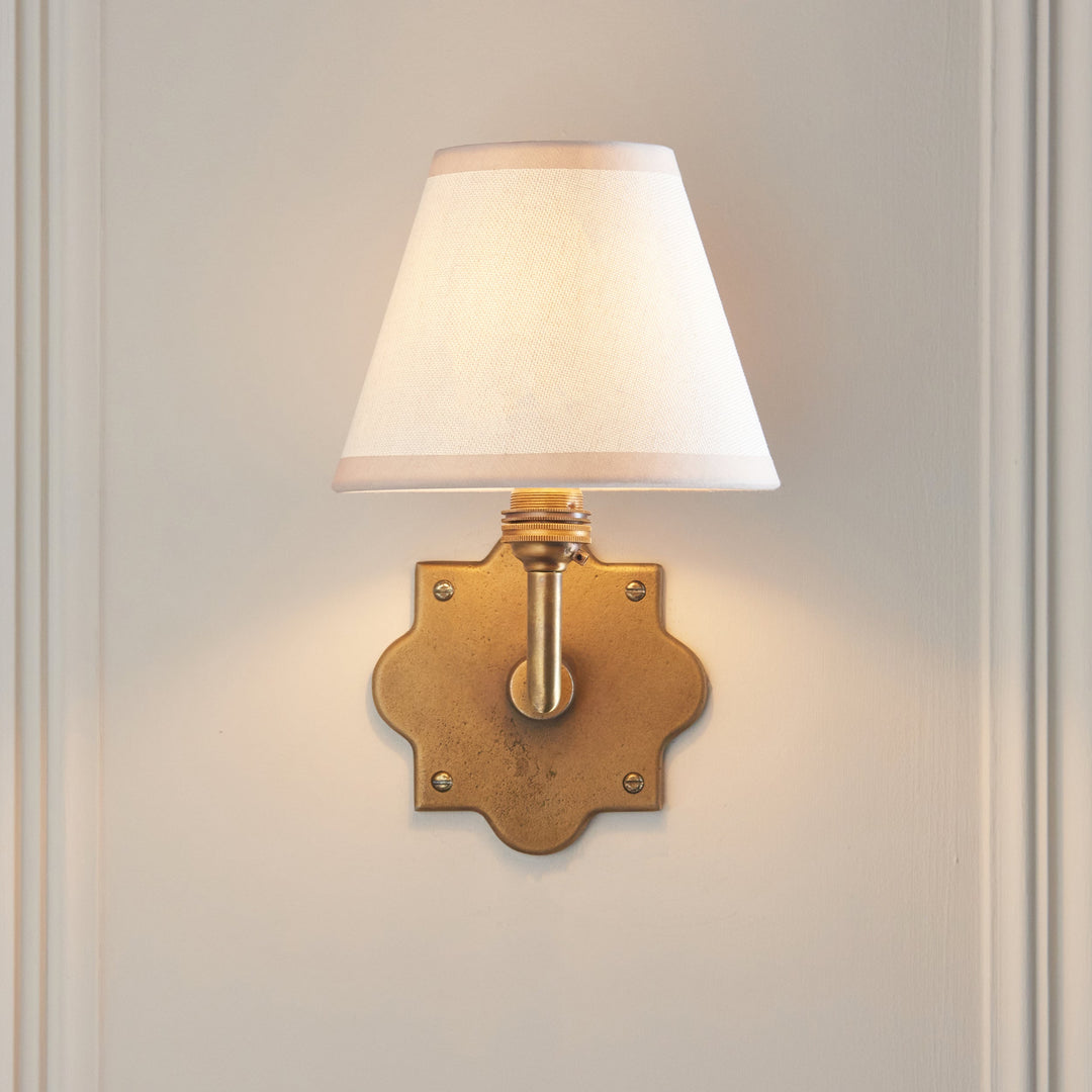 113782 Anvil Angle &amp; Ivy 16cm Wall Light Brass White
