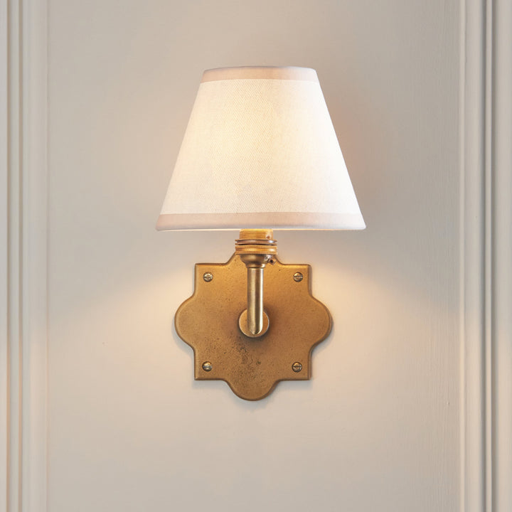 113782 Anvil Angle &amp; Ivy 16cm Wall Light Brass White