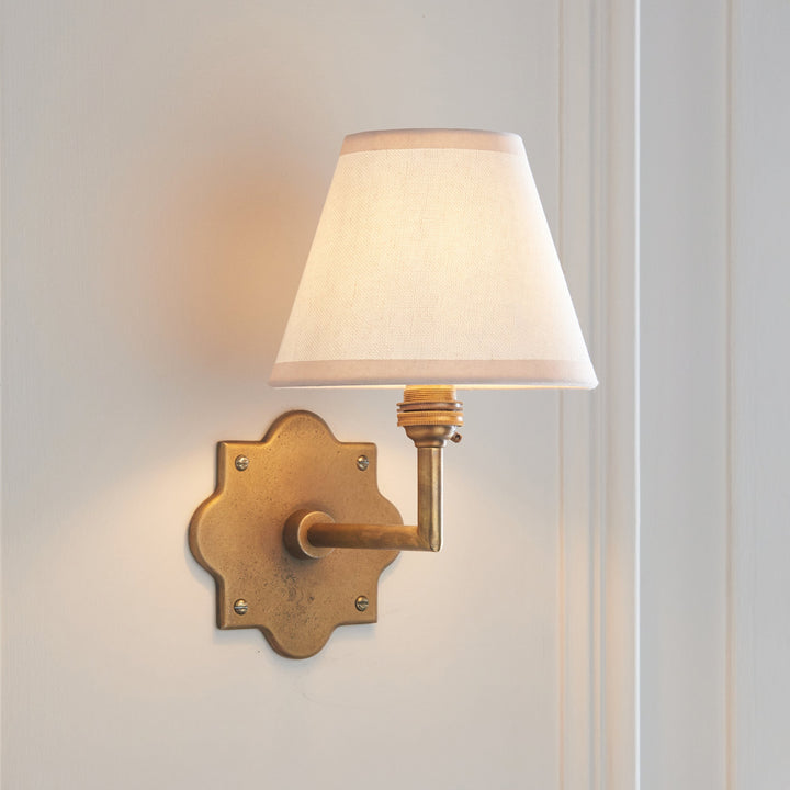 113782 Anvil Angle &amp; Ivy 16cm Wall Light Brass White