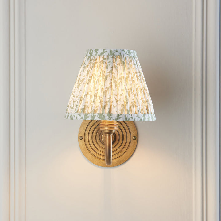 114090 Ripple Curve &amp; Leaf 16cm Wall Light Brass Green