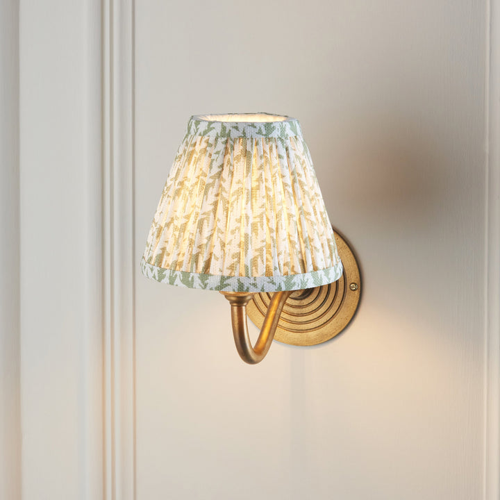 114090 Ripple Curve &amp; Leaf 16cm Wall Light Brass Green