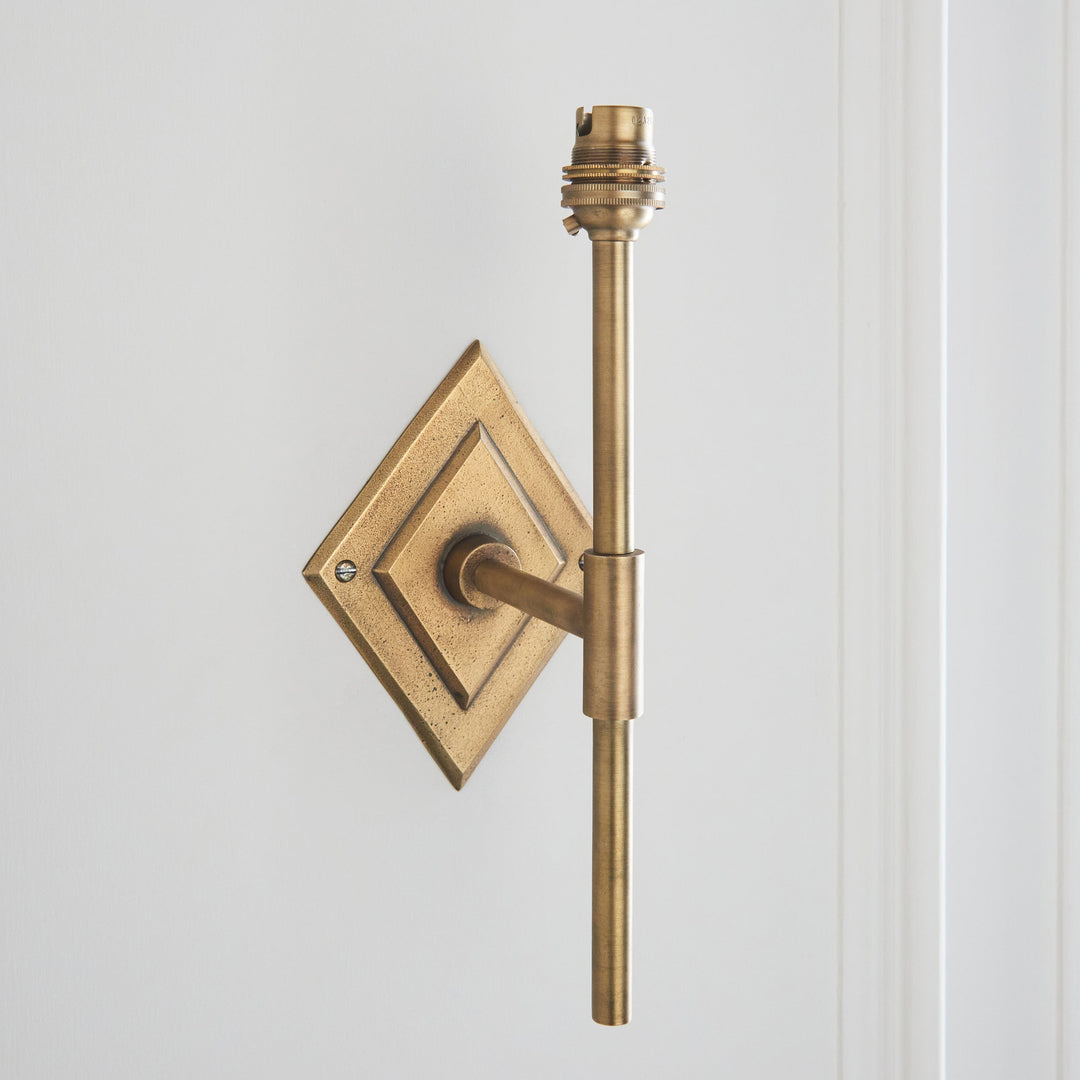 114133 Diamond Tall &amp; Leaf 16cm Wall Light Brass Green