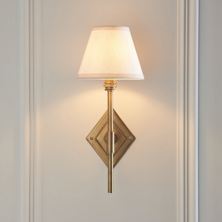 114144 Diamond Tall &amp; Ivy 16cm Wall Light Brass White