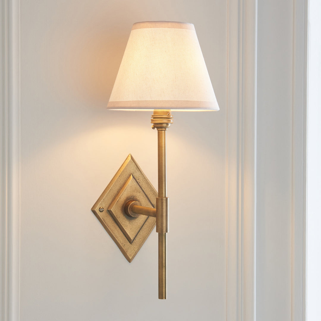 114144 Diamond Tall &amp; Ivy 16cm Wall Light Brass White