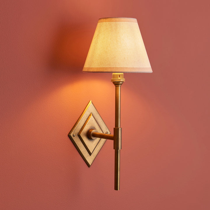 114144 Diamond Tall &amp; Ivy 16cm Wall Light Brass White