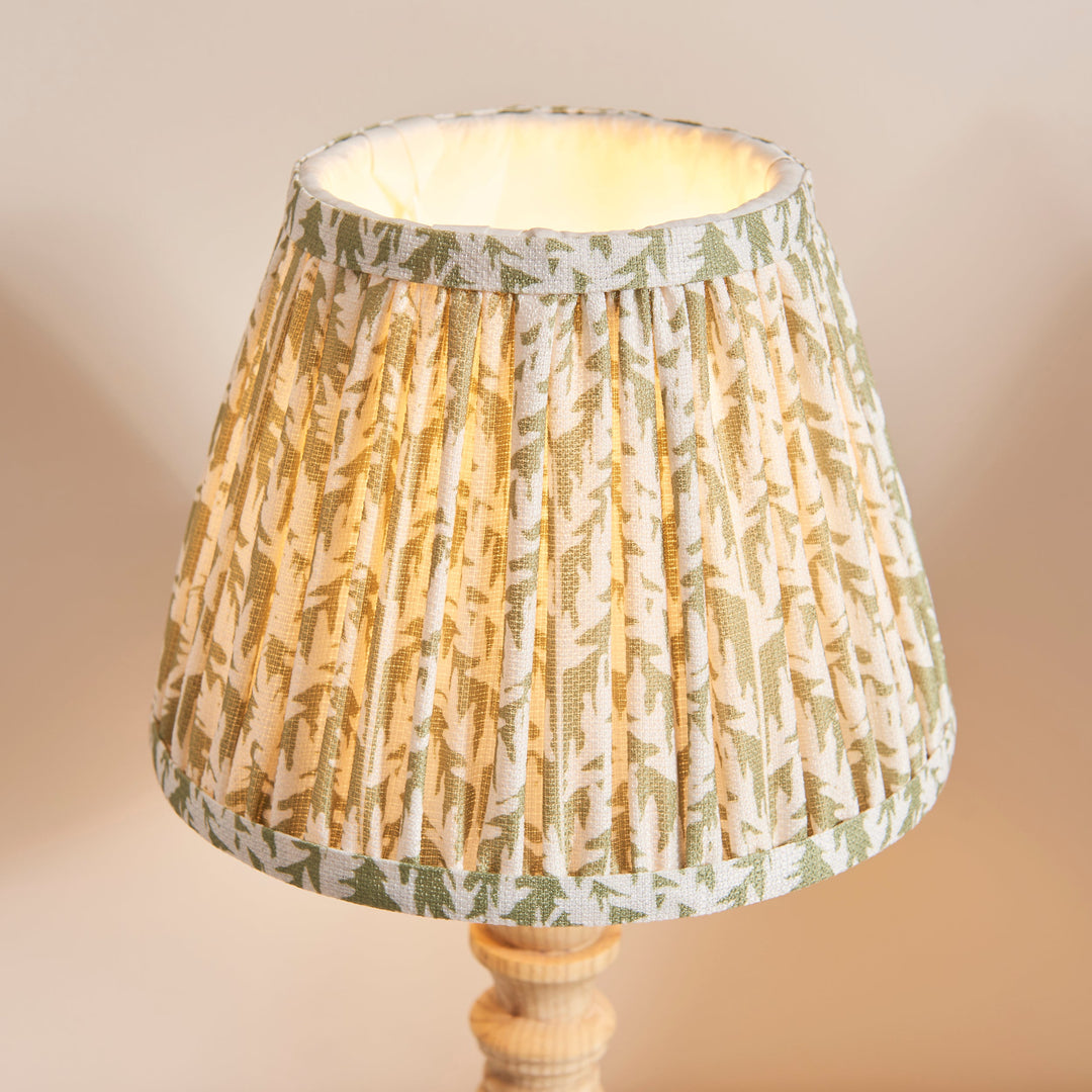 114285 Bibury &amp; Leaf 20cm Table Lamp Wood Green