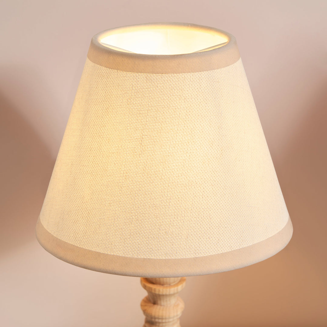 114296 Bibury &amp; Ivy 20cm Table Lamp Wood White