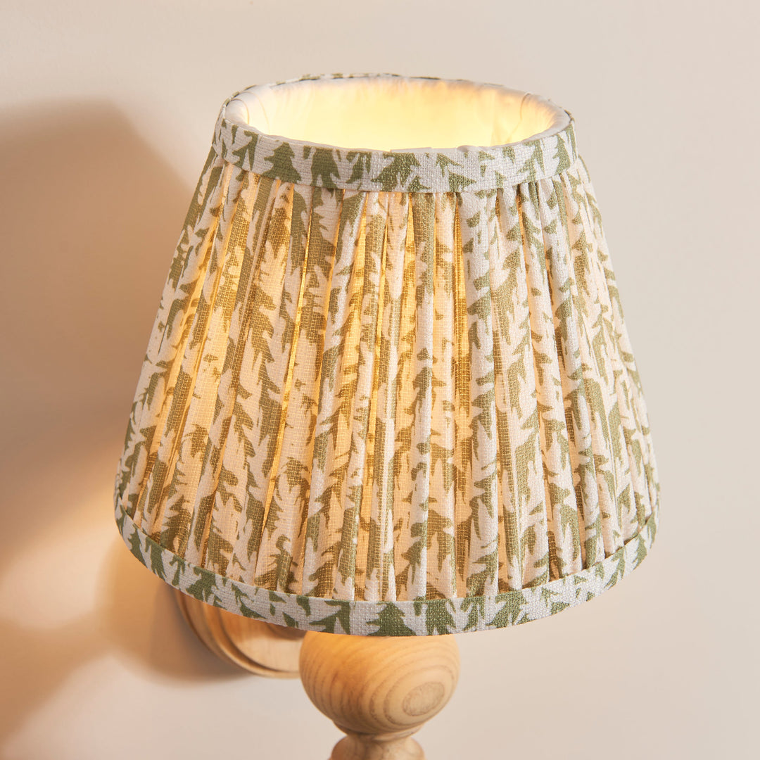 114322 Bibury &amp; Leaf 20cm Wall Light Wood Green