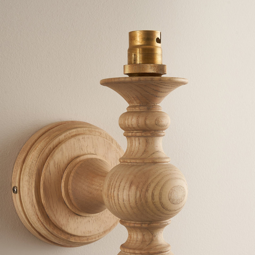 114322 Bibury &amp; Leaf 20cm Wall Light Wood Green