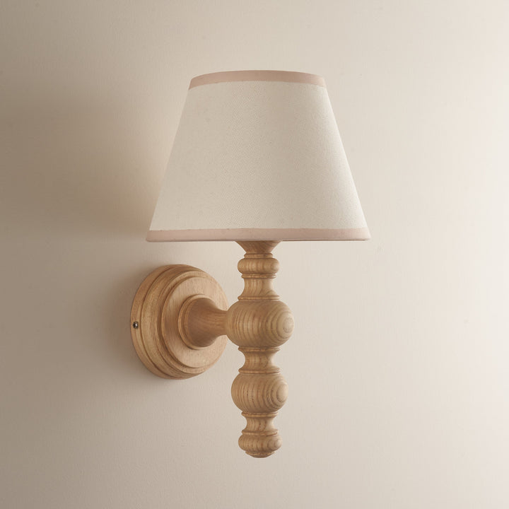 114333 Bibury &amp; Ivy 20cm Wall Light Wood White