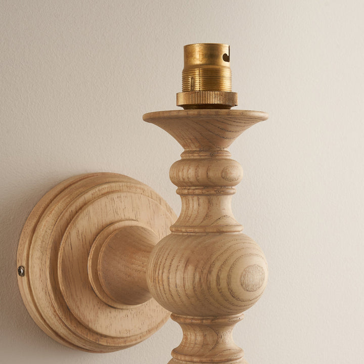 114333 Bibury &amp; Ivy 20cm Wall Light Wood White
