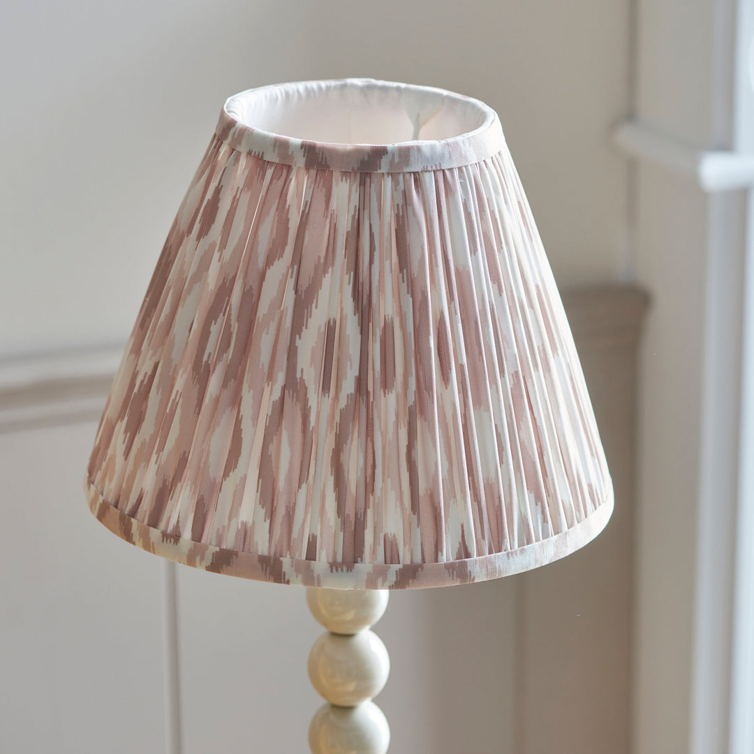 114694 Higgledy &amp; Ikat 25cm Table Lamp White