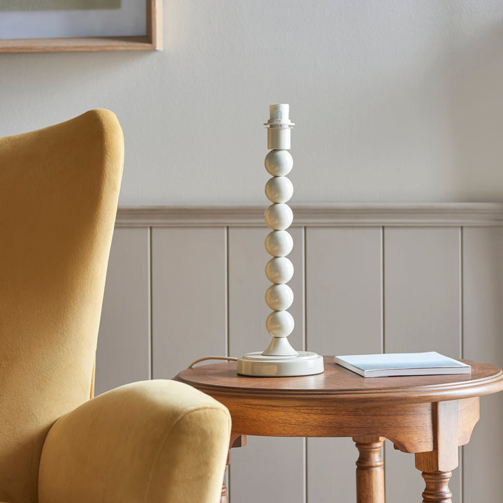 114694 Higgledy &amp; Ikat 25cm Table Lamp White