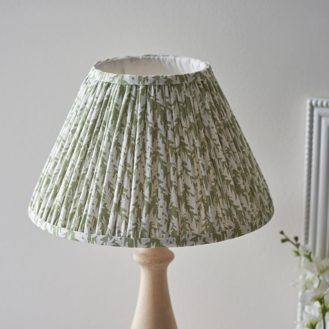 114748 Hidcote &amp; Leaf 30cm Table Lamp Wood Green