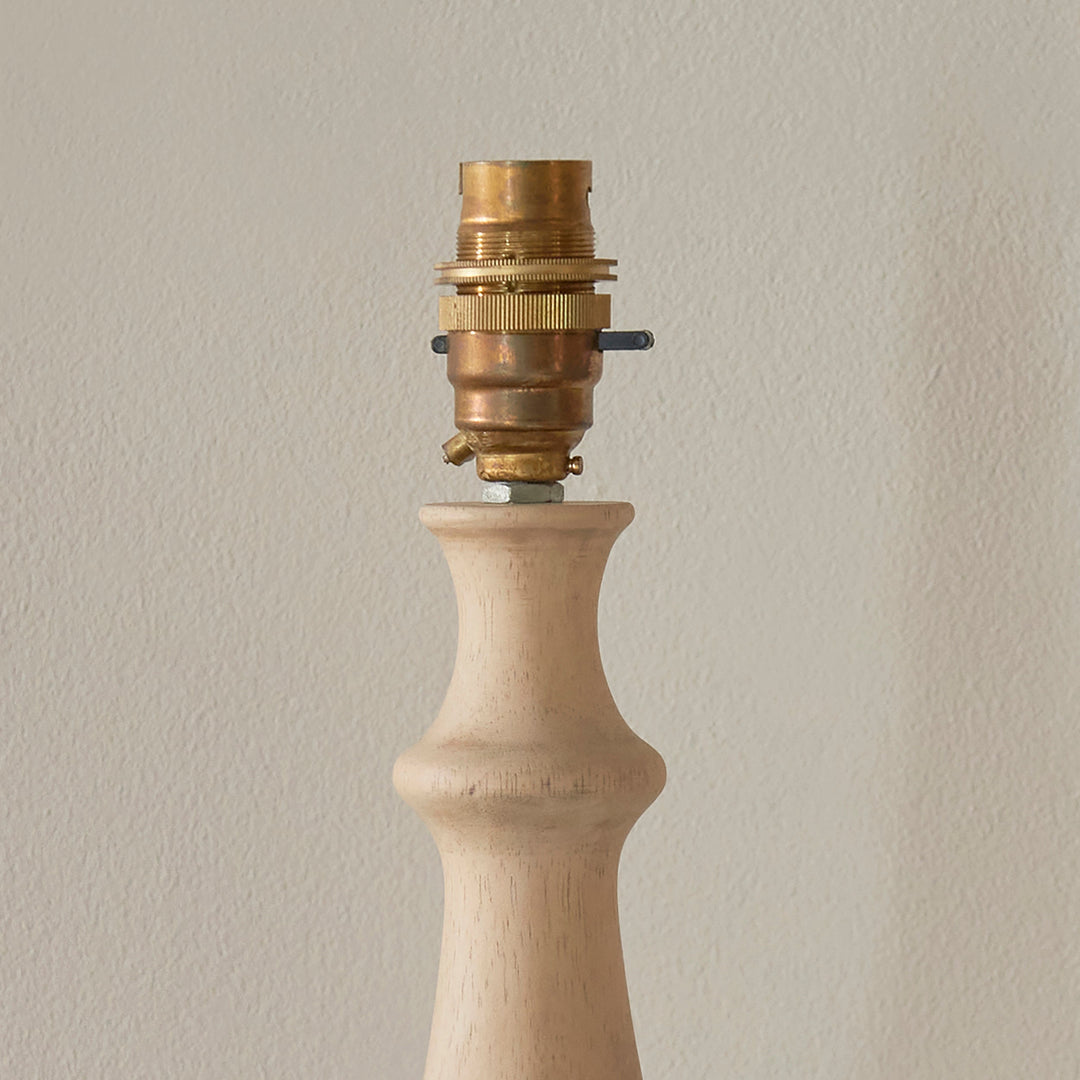 114748 Hidcote &amp; Leaf 30cm Table Lamp Wood Green
