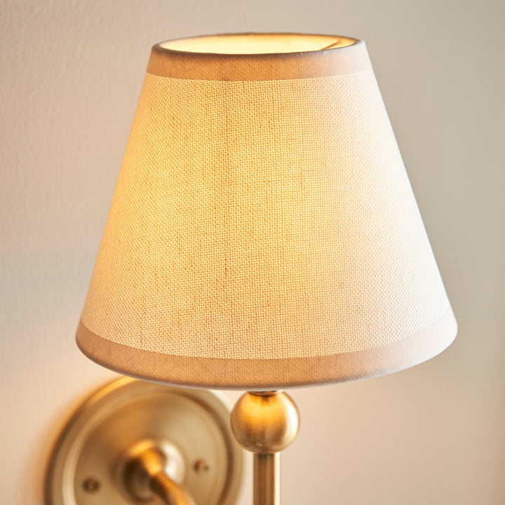 115040 Santiago &amp; Ivy 16cm Wall Light Brass White