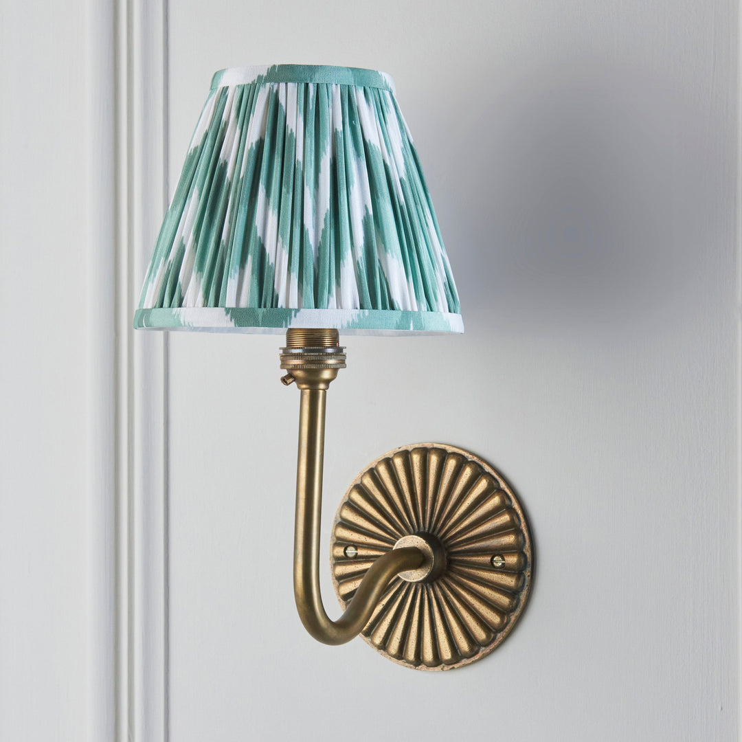 115292 Dahlia Swan &amp; Zigzag 16cm Wall Light Brass Green