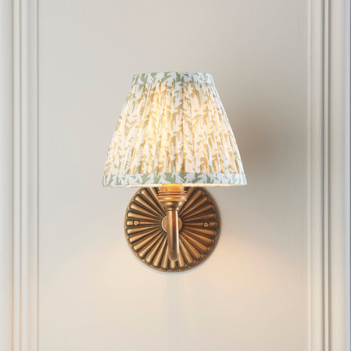 115303 Dahlia Curve &amp; Leaf 16cm Wall Light Brass Green