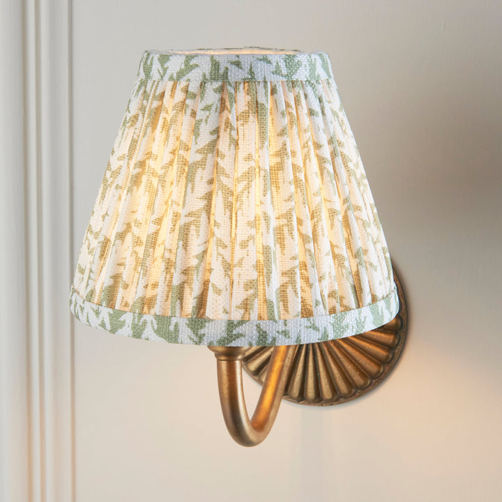 115303 Dahlia Curve &amp; Leaf 16cm Wall Light Brass Green