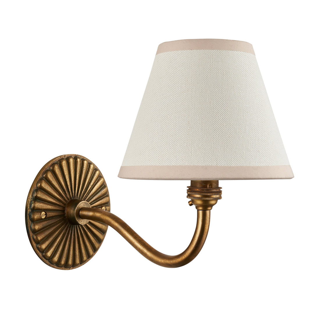 115313 Dahlia Curve &amp; Ivy 16cm Wall Light Brass White