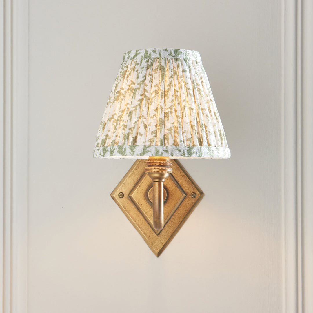 115395 Diamond Curve &amp; Leaf 16cm Wall Light Brass Green