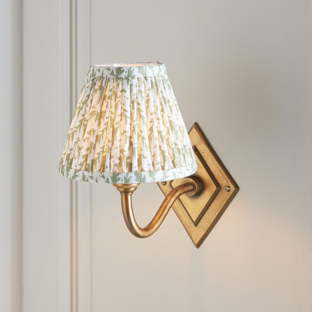 115395 Diamond Curve &amp; Leaf 16cm Wall Light Brass Green