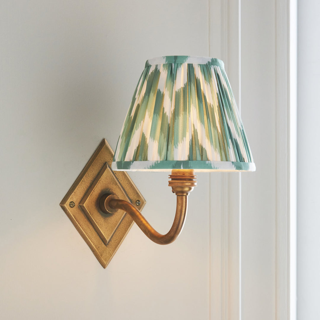 115400 Diamond Curve &amp; Zigzag 16cm Wall Light Brass Green