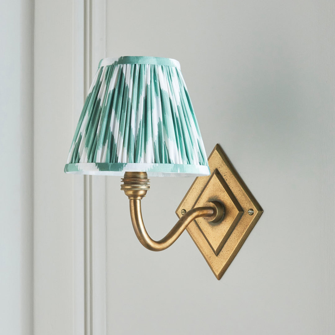115400 Diamond Curve &amp; Zigzag 16cm Wall Light Brass Green
