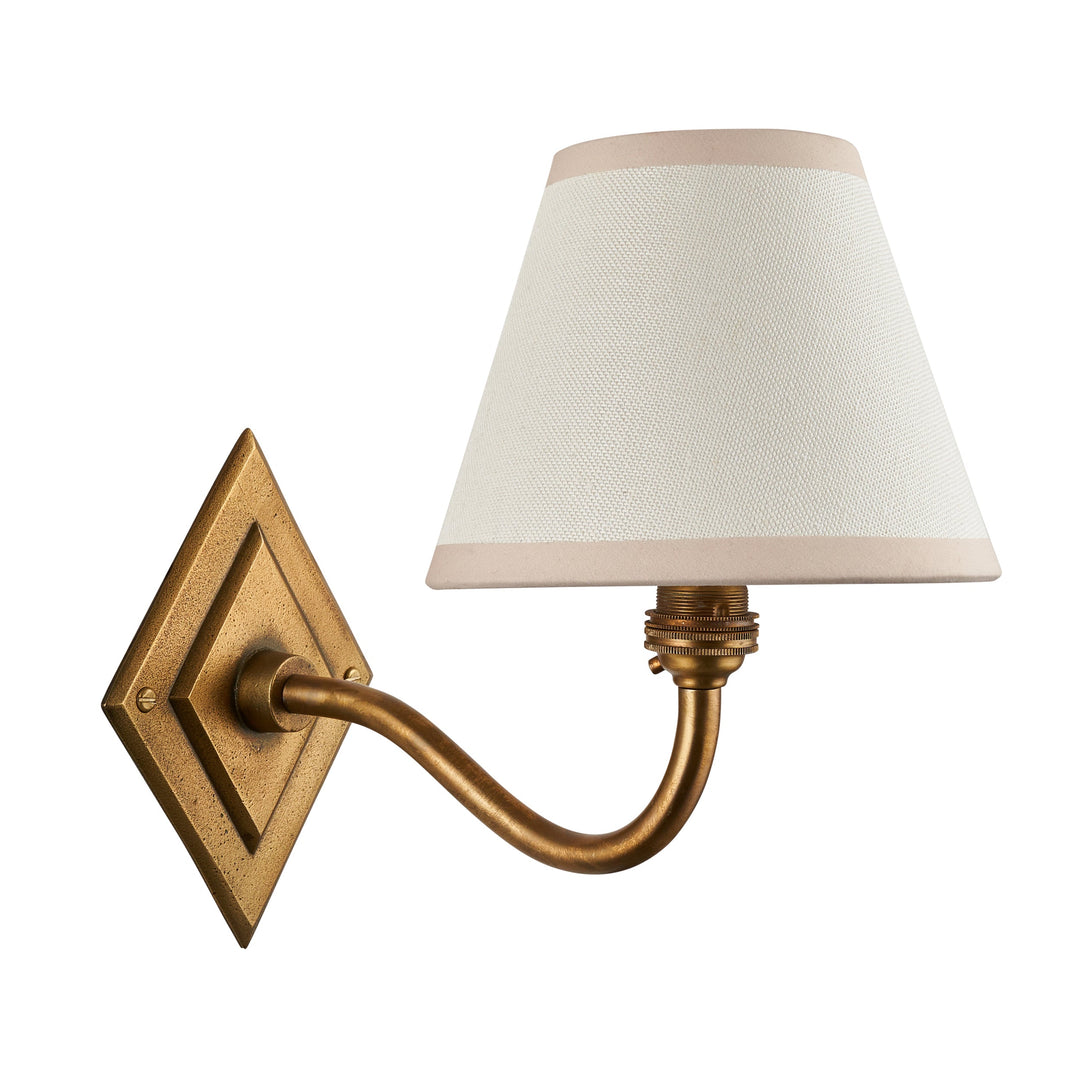 115405 Diamond Curve &amp; Ivy 16cm Wall Light Brass White