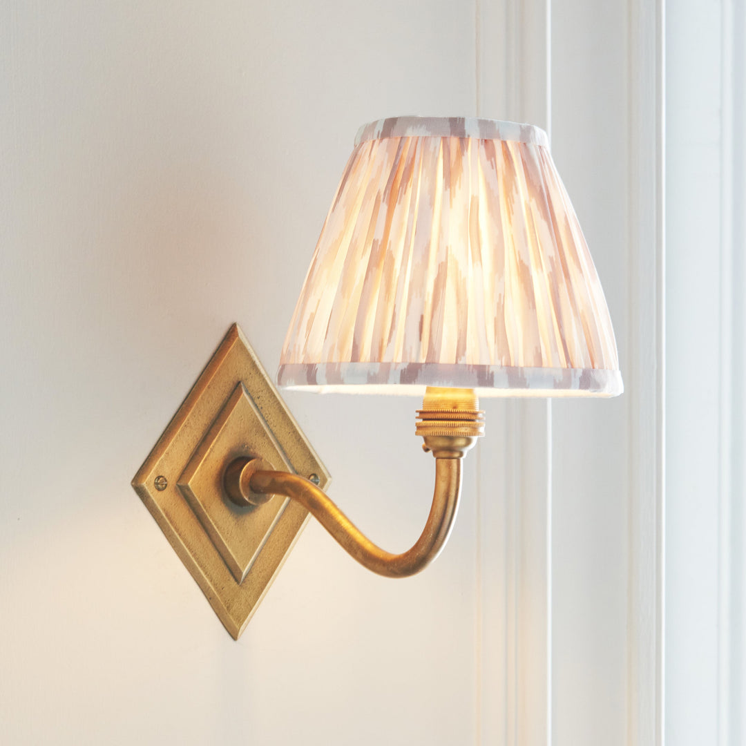 115406 Diamond Curve &amp; Ikat 16cm Wall Light Brass
