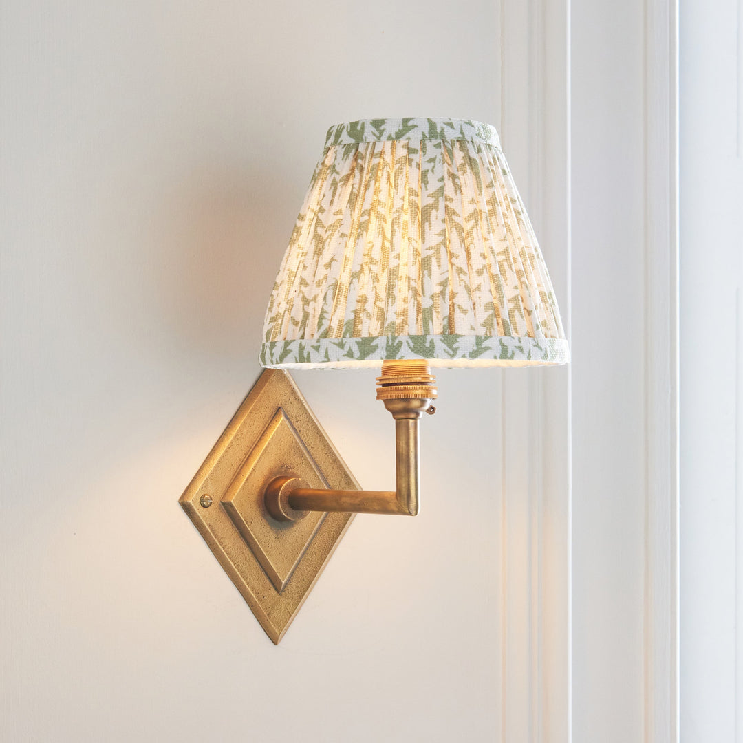 115411 Diamond Angle &amp; Leaf 16cm Wall Light Brass Green