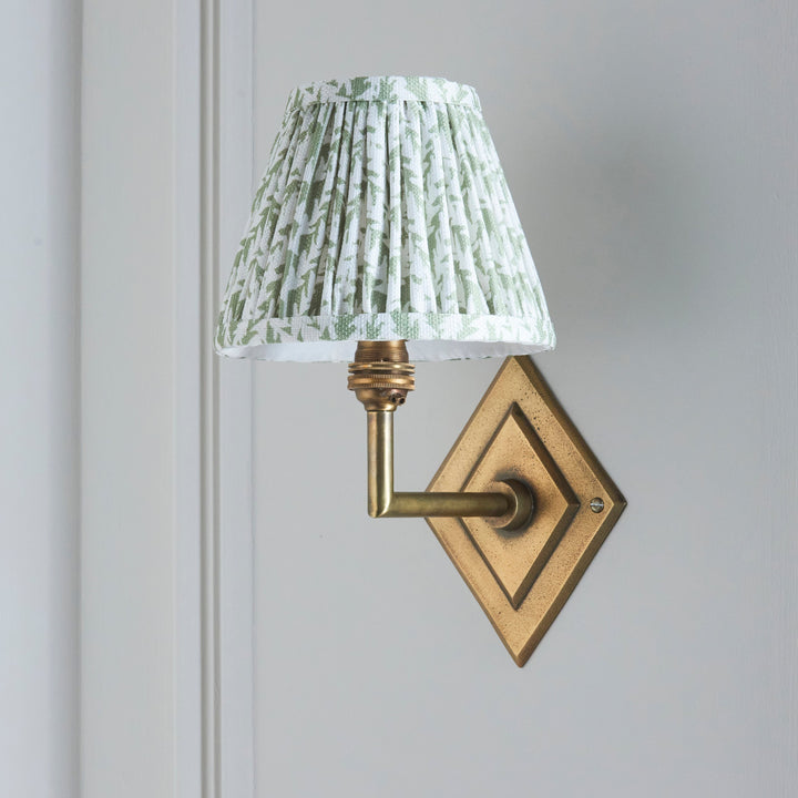 115411 Diamond Angle &amp; Leaf 16cm Wall Light Brass Green