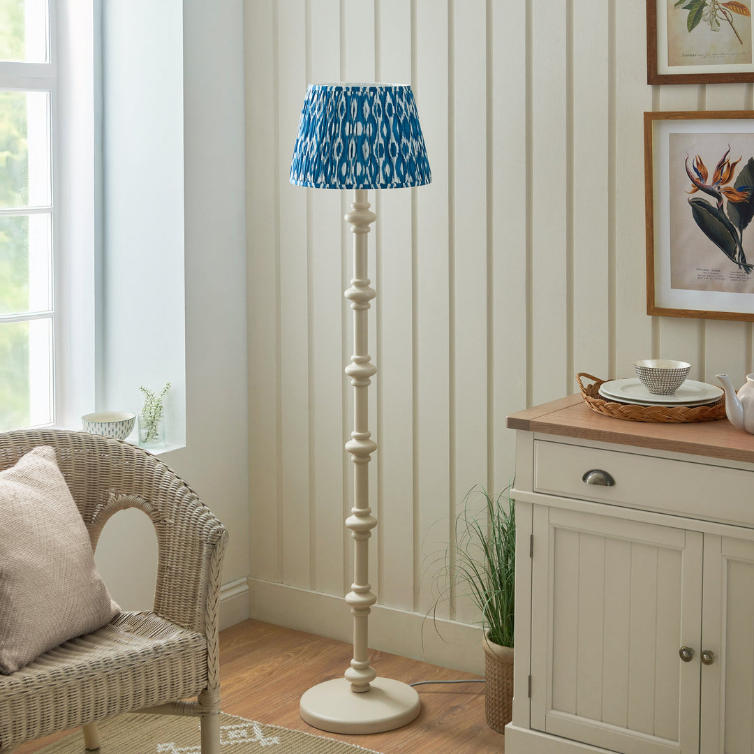 115485 Carnaby &amp; Ikat 35cm Floor Lamp White Blue