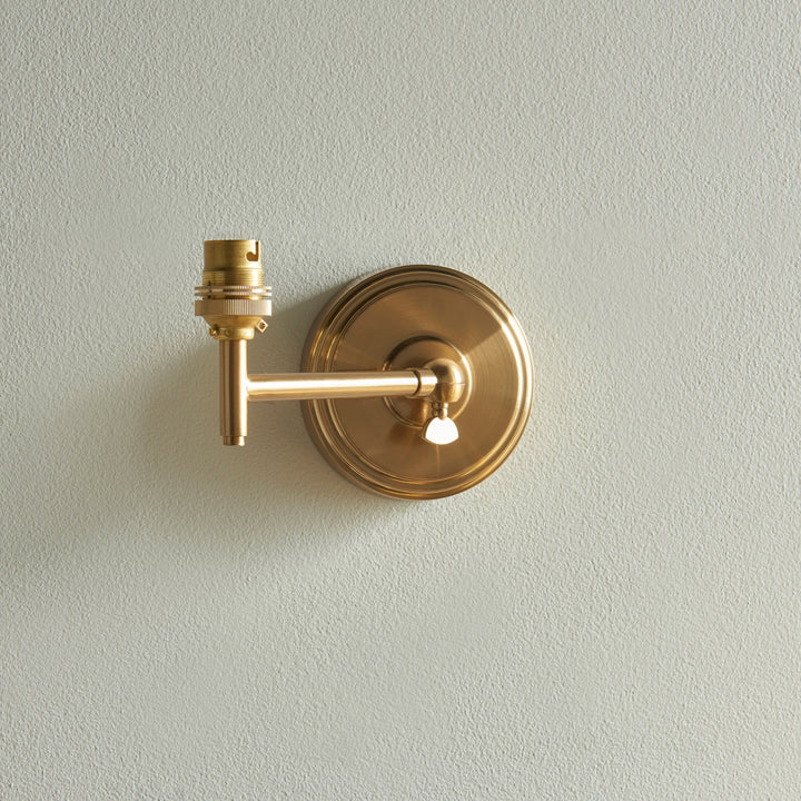 115803 Step Fold &amp; Ivy 16cm Wall Light Brass White