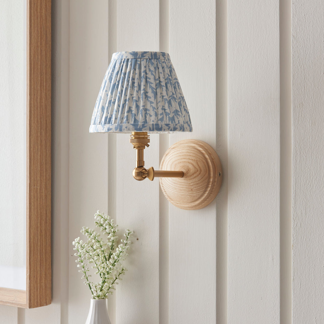 115842 Wood Wing &amp; Leaf 16cm Wall Light Wood Blue